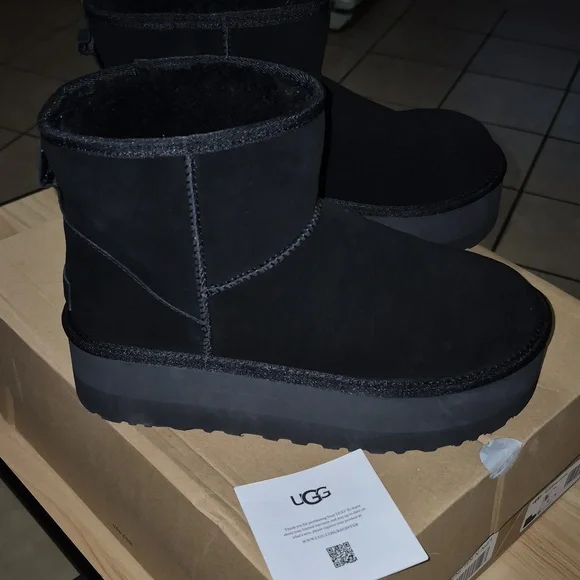 UGG Black Suede Classic Mini Platform Pull-On Boots - Picture 1 of 7
